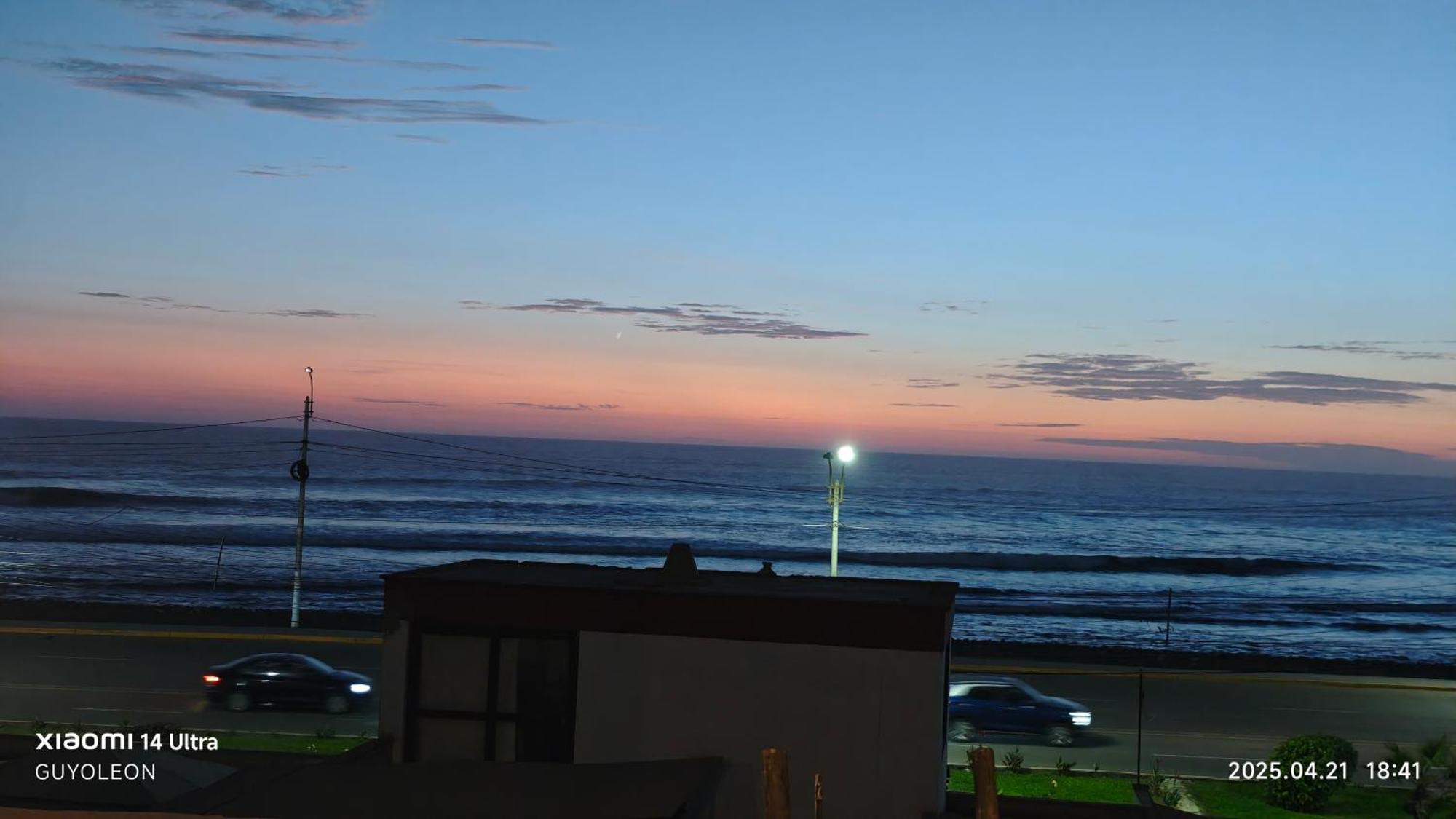 Yellow House Huanchaco Bagian luar foto