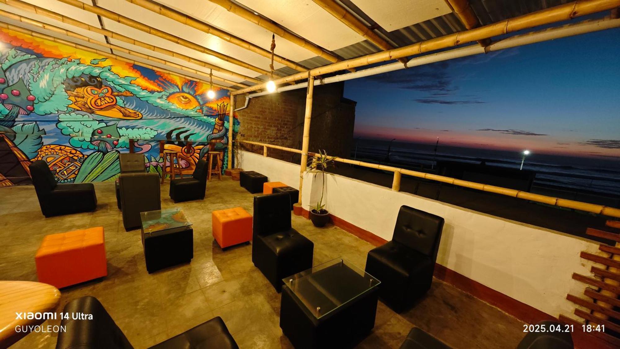 Yellow House Huanchaco Bagian luar foto